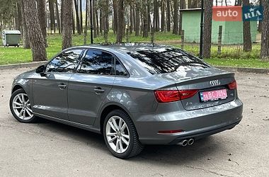 Седан Audi A3 2015 в Чернигове