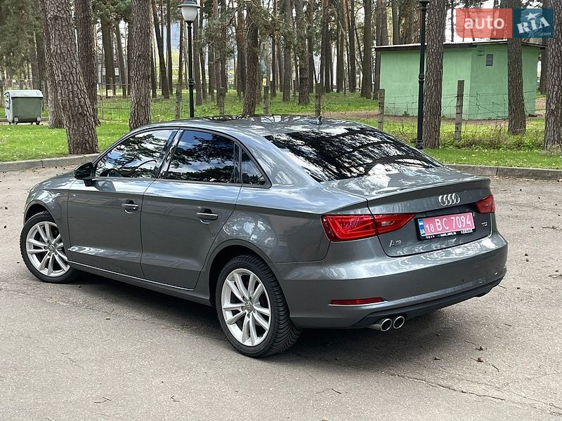 Седан Audi A3 2015 в Чернигове