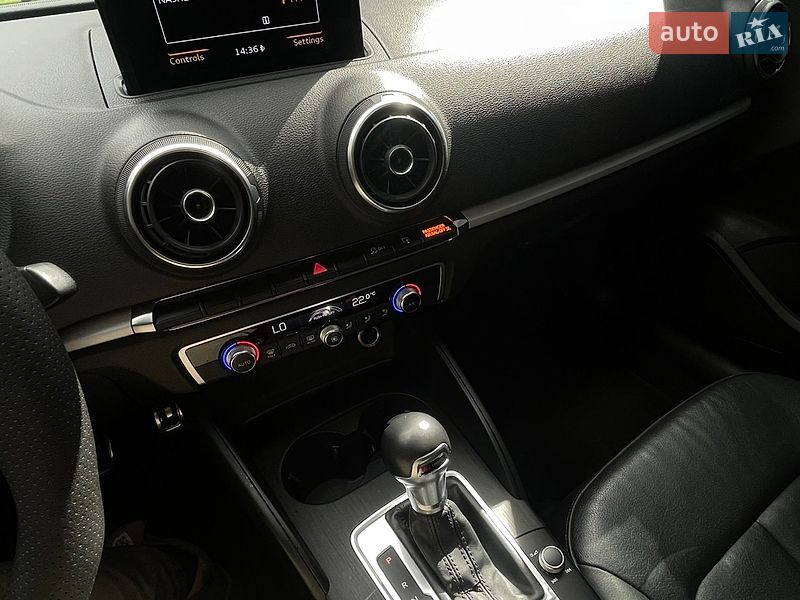 Седан Audi A3 2015 в Чернигове