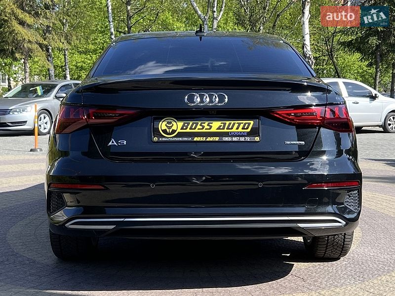 Седан Audi A3 2022 в Львові