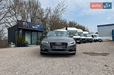 Седан Audi A3 2015 в Ровно