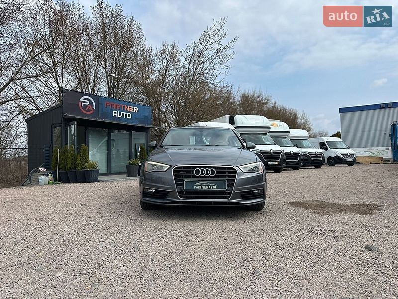 Седан Audi A3 2015 в Ровно