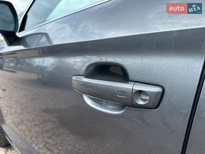 Седан Audi A3 2015 в Ровно