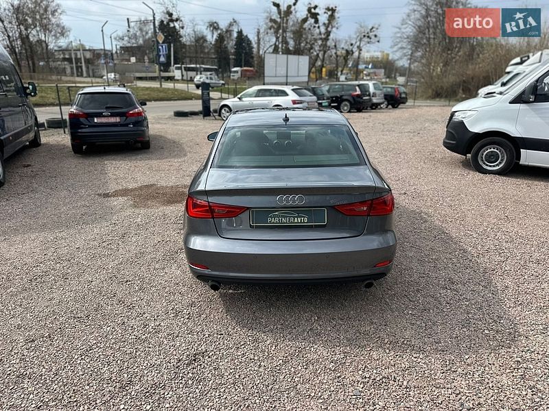 Седан Audi A3 2015 в Ровно