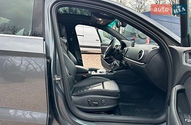 Седан Audi A3 2015 в Ровно
