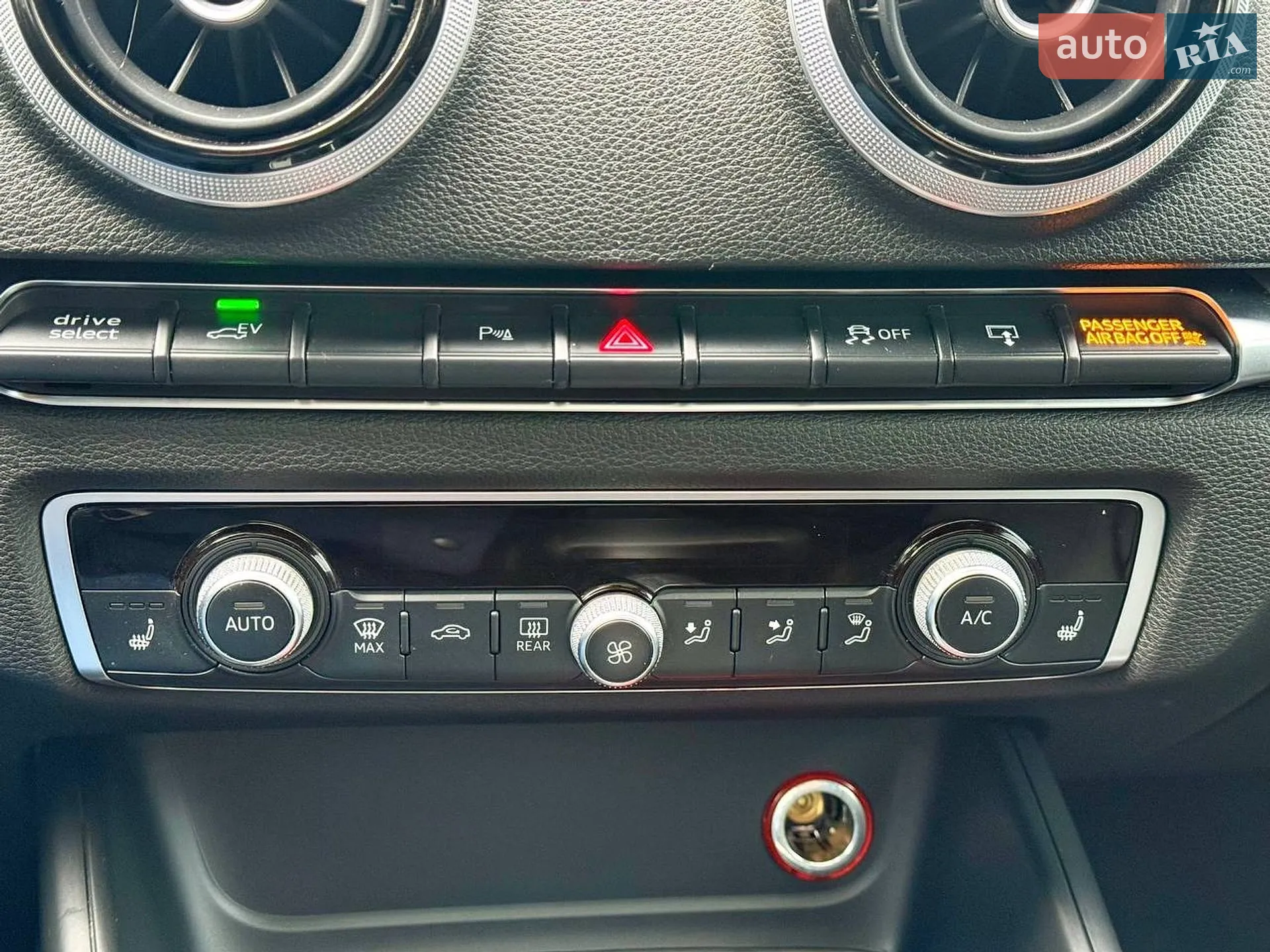 2015 Audi A3 - мініатюра 38