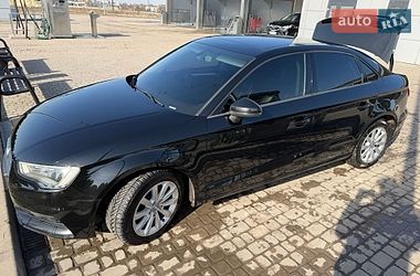Седан Audi A3 2015 в Львове
