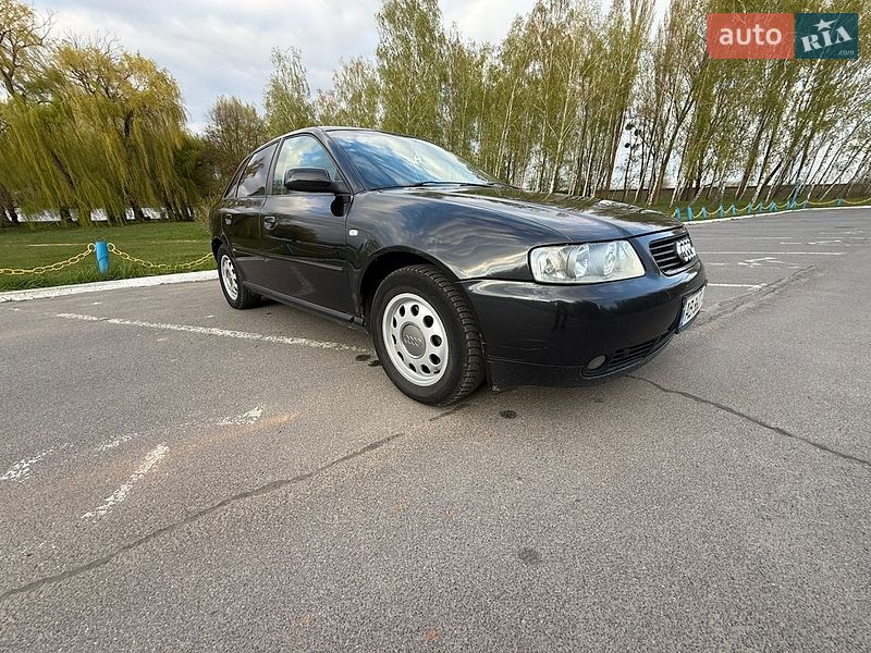 Хетчбек Audi A3 2002 в Ладижині