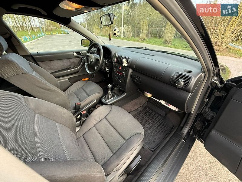 Хетчбек Audi A3 2002 в Ладижині