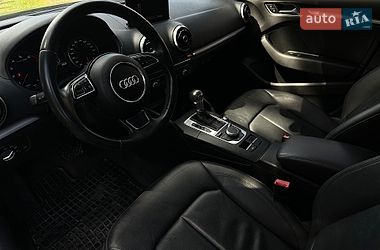 Седан Audi A3 2016 в Львові