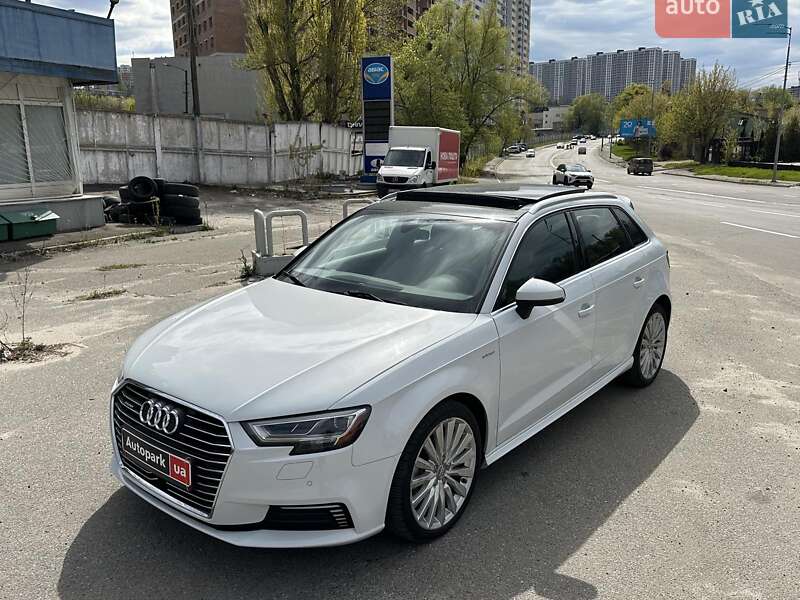 2017 Audi A3, VIN WAUSPBFF7HA129898:plate — фото 1 (autoria)