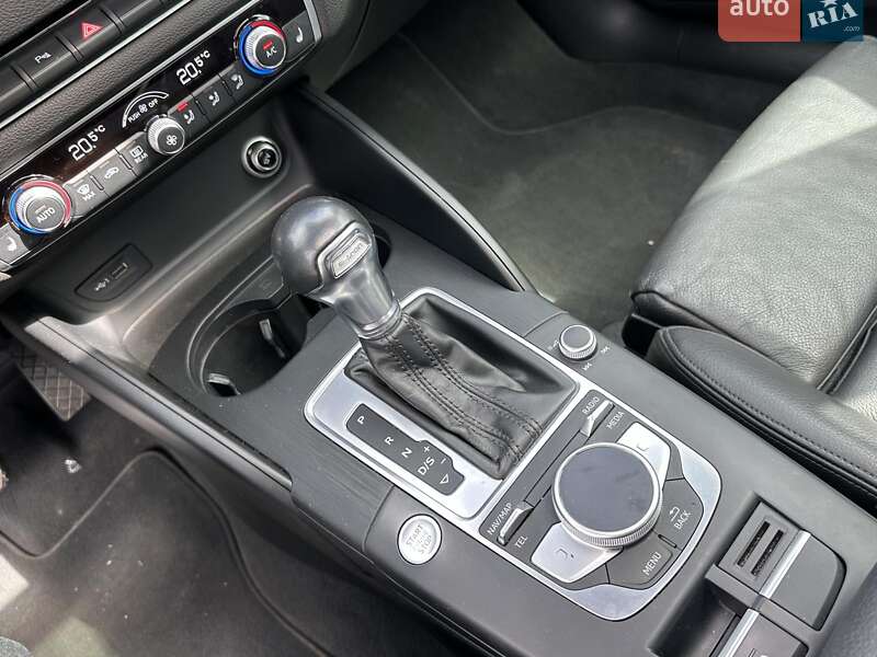 Хэтчбек Audi A3 2016 в Киеве