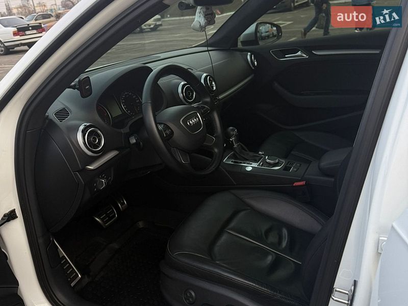Хэтчбек Audi A3 2015 в Киеве фото 6 Хэтчбек Audi A3 2015 в Киеве