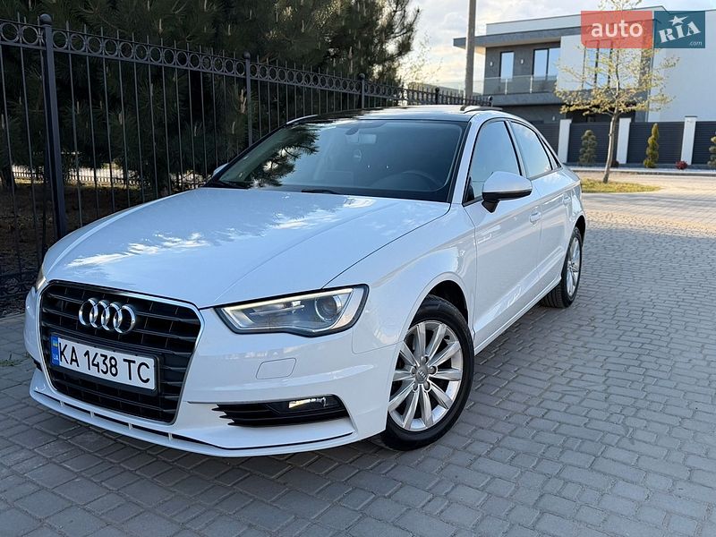 Седан Audi A3 2015 в Одессе