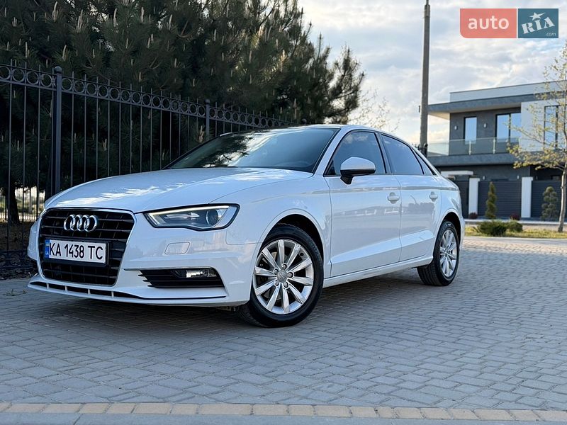 Седан Audi A3 2015 в Одессе