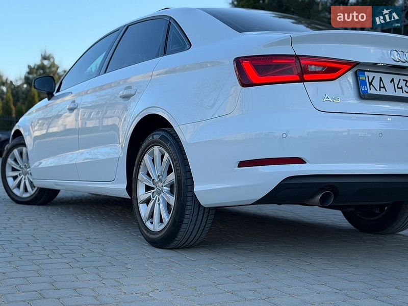 Седан Audi A3 2015 в Одессе