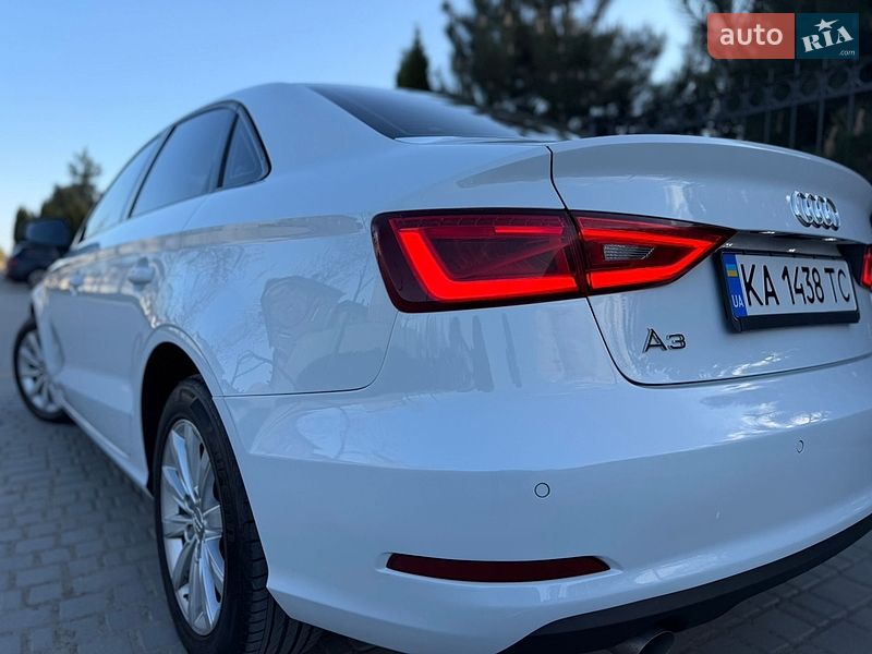 Седан Audi A3 2015 в Одессе