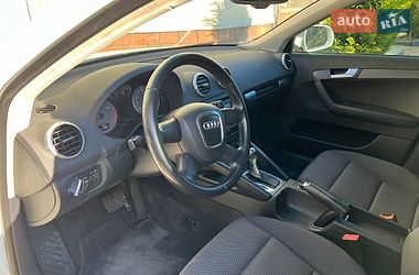 Хетчбек Audi A3 2012 в Чернівцях