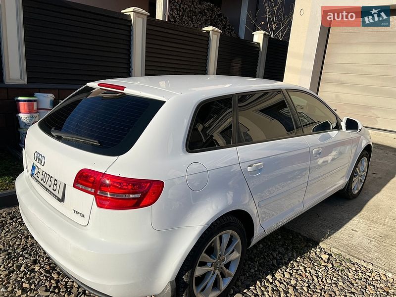 Хетчбек Audi A3 2012 в Чернівцях