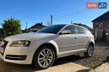 Хетчбек Audi A3 2012 в Чернівцях