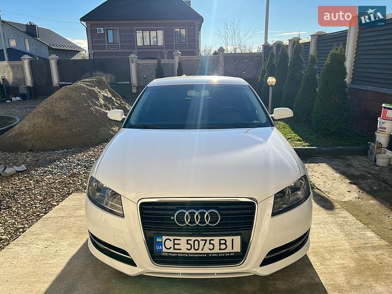 Хетчбек Audi A3 2012 в Чернівцях
