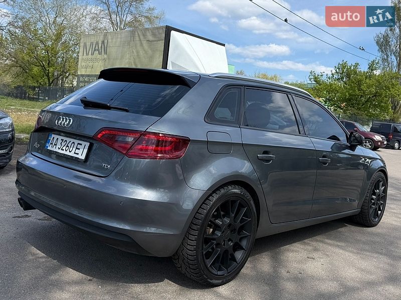 Хэтчбек Audi A3 2016 в Киеве