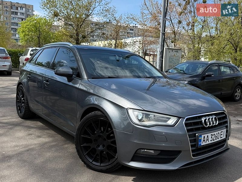 Хэтчбек Audi A3 2016 в Киеве
