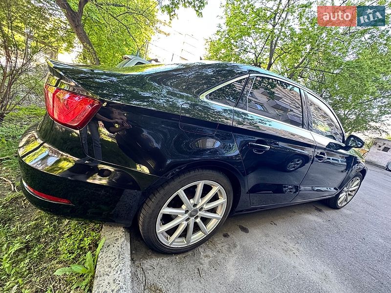 Седан Audi A3 2015 в Киеве
