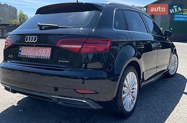 Хэтчбек Audi A3 2017 в Запорожье