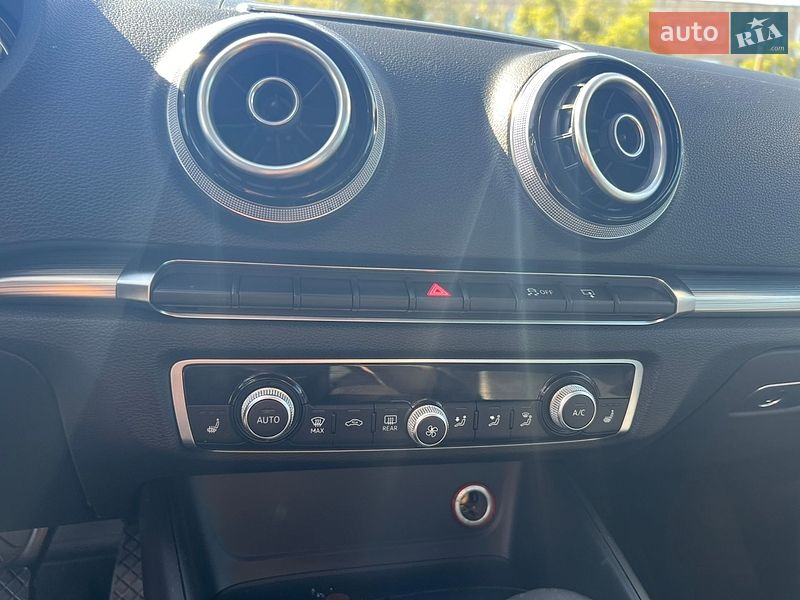 Седан Audi A3 2014 в Рівному