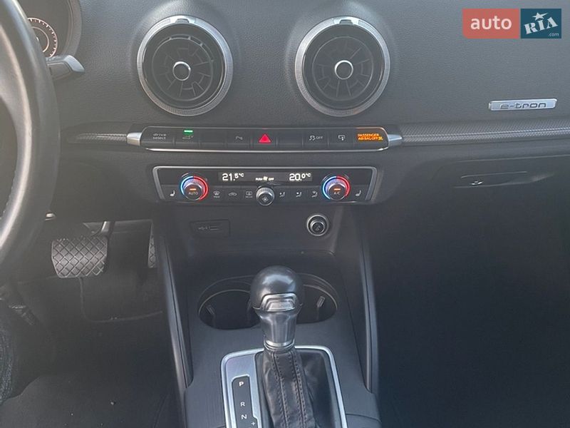 Хэтчбек Audi A3 2017 в Запорожье