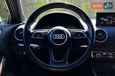 Седан Audi A3 2018 в Львове