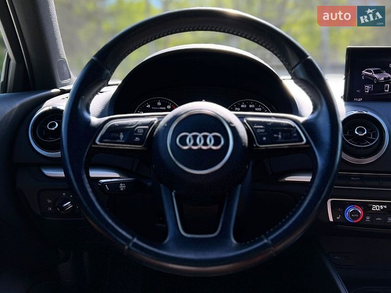 Седан Audi A3 2018 в Львове