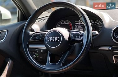 Седан Audi A3 2018 в Львове