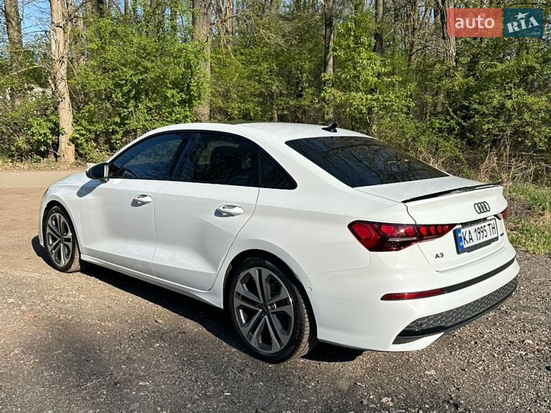 Седан Audi A3 2024 в Киеве