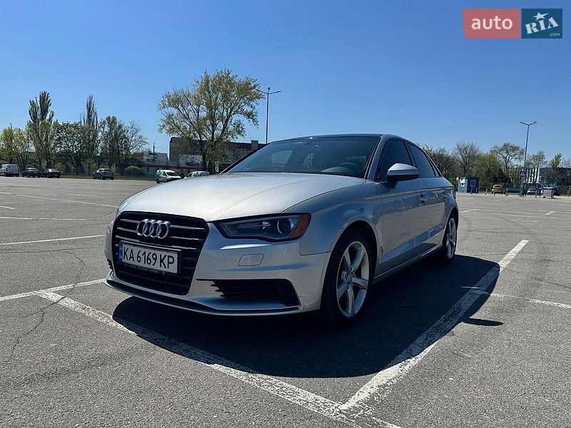 Седан Audi A3 2015 в Дніпрі