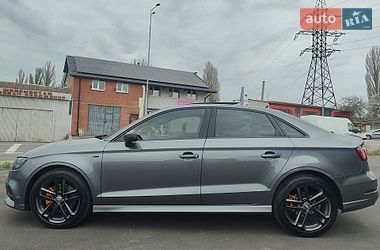 Седан Audi A3 2018 в Виннице