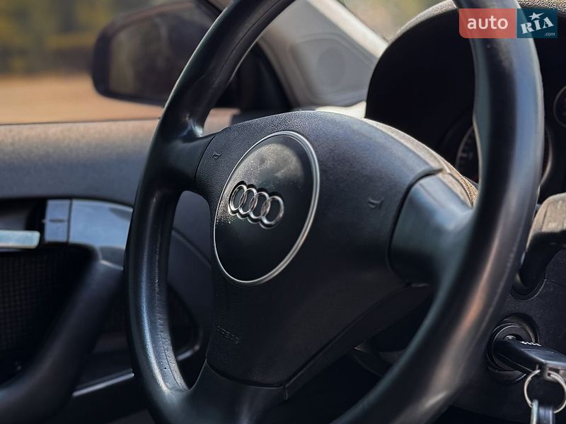 Хэтчбек Audi A3 2004 в Кривом Роге