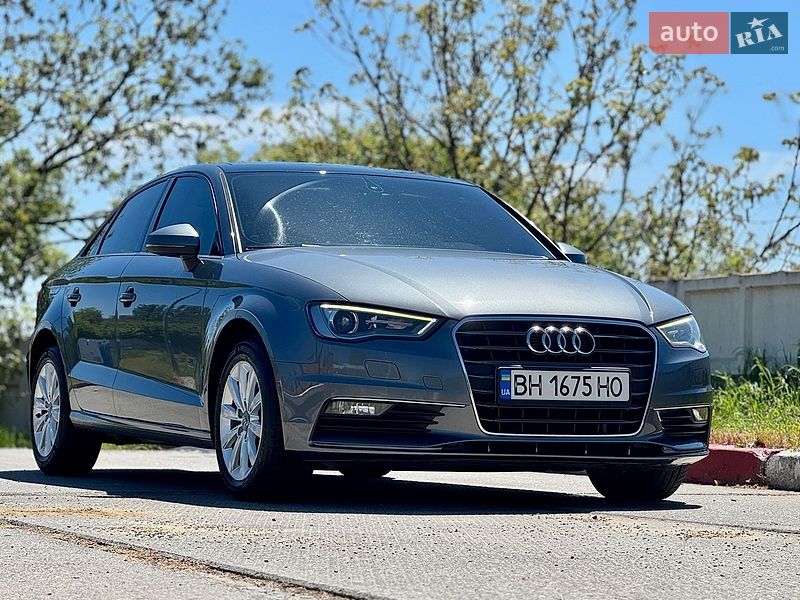 Седан Audi A3 2015 в Одессе