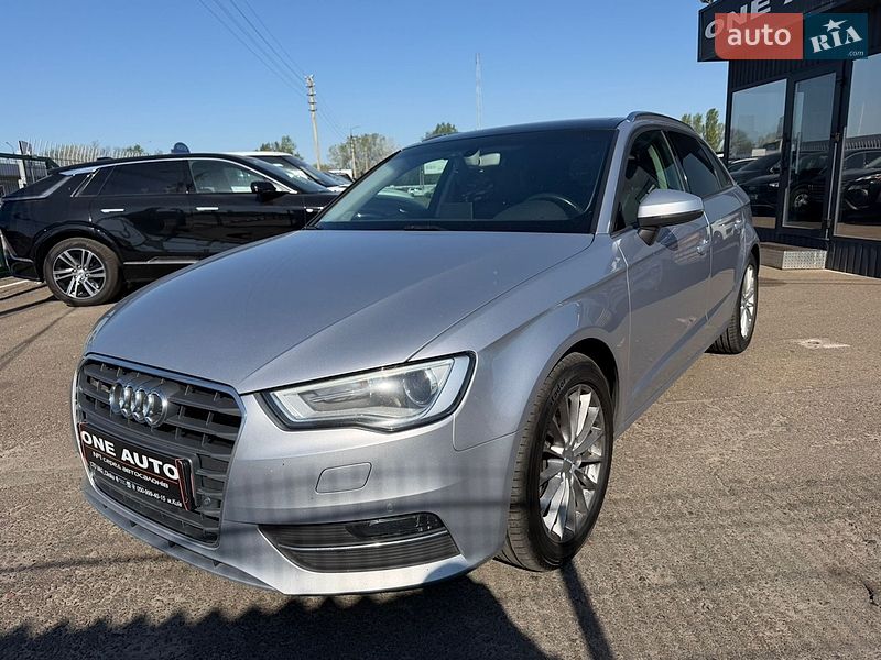 Хетчбек Audi A3 2016 в Києві