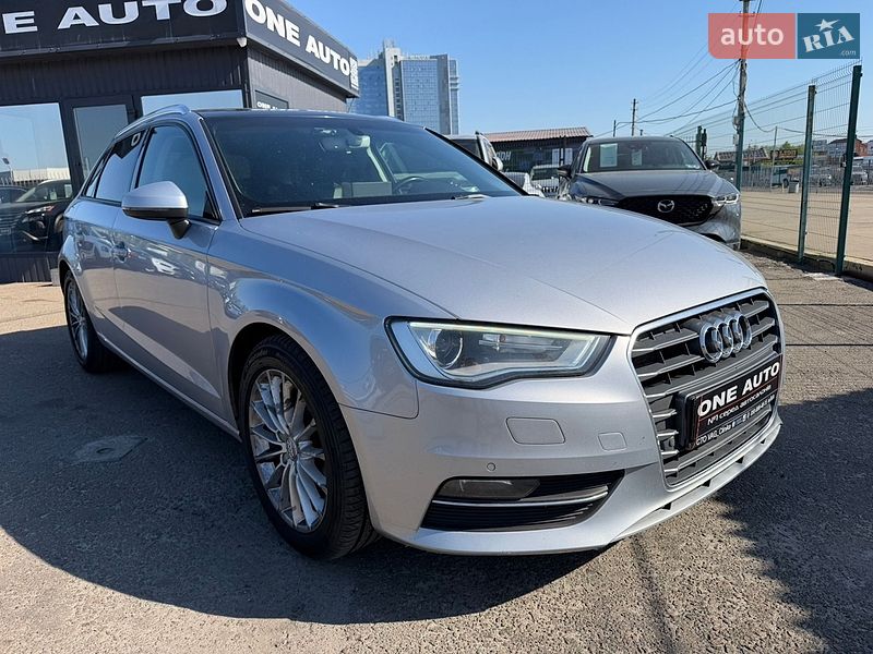 Хетчбек Audi A3 2016 в Києві