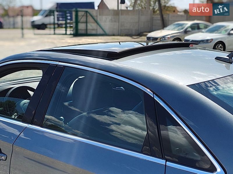 Седан Audi A3 2015 в Ровно