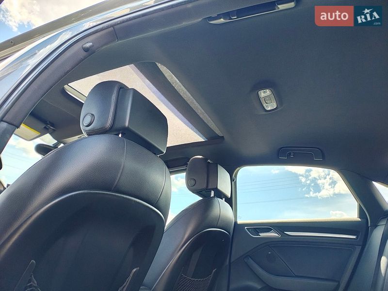Седан Audi A3 2015 в Ровно