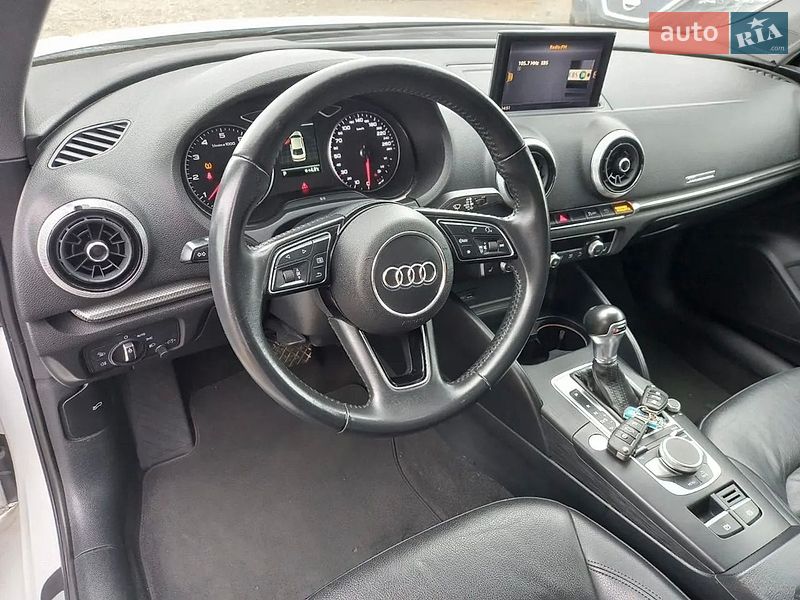 Седан Audi A3 2019 в Одессе