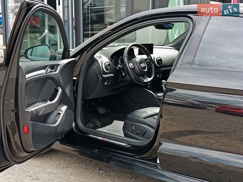 Седан Audi A3 2015 в Луцьку