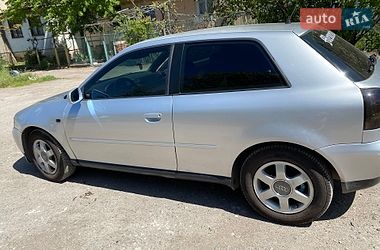 Хетчбек Audi A3 2001 в Одесі