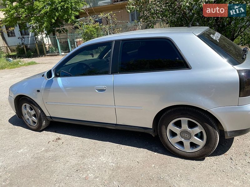Хетчбек Audi A3 2001 в Одесі