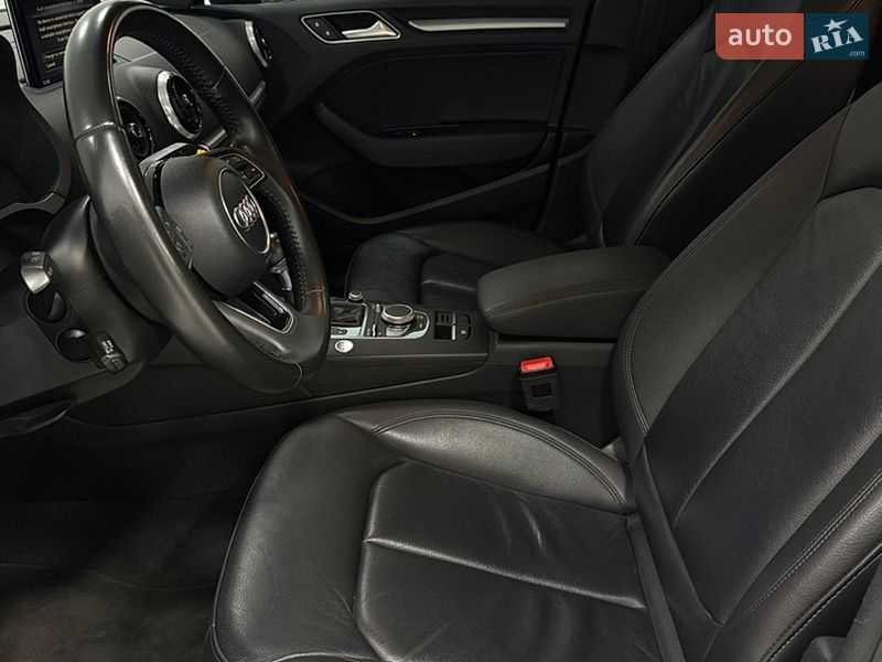 Седан Audi A3 2016 в Одессе