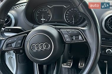 Хетчбек Audi A3 2016 в Чернівцях