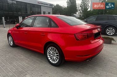 Седан Audi A3 2016 в Киеве